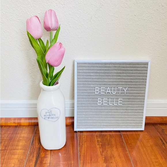 Beth Mueller Vase - Picture 1 of 6